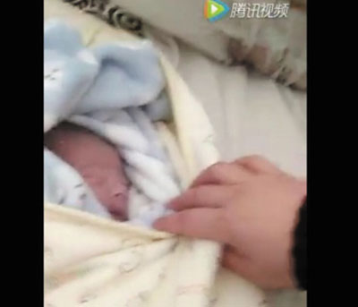 痛心，大連一女嬰剛出生兩個(gè)小時(shí)就被棄垃圾桶